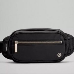 Lululemon Athletica Wanderlust Bag Black Brand New‎ Discontinued